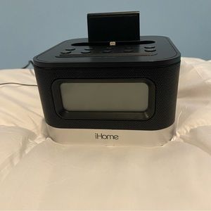 iHome iPL8BN Stereo FM Clock Radio Lightning Dock for iPhone/iPod New Battery